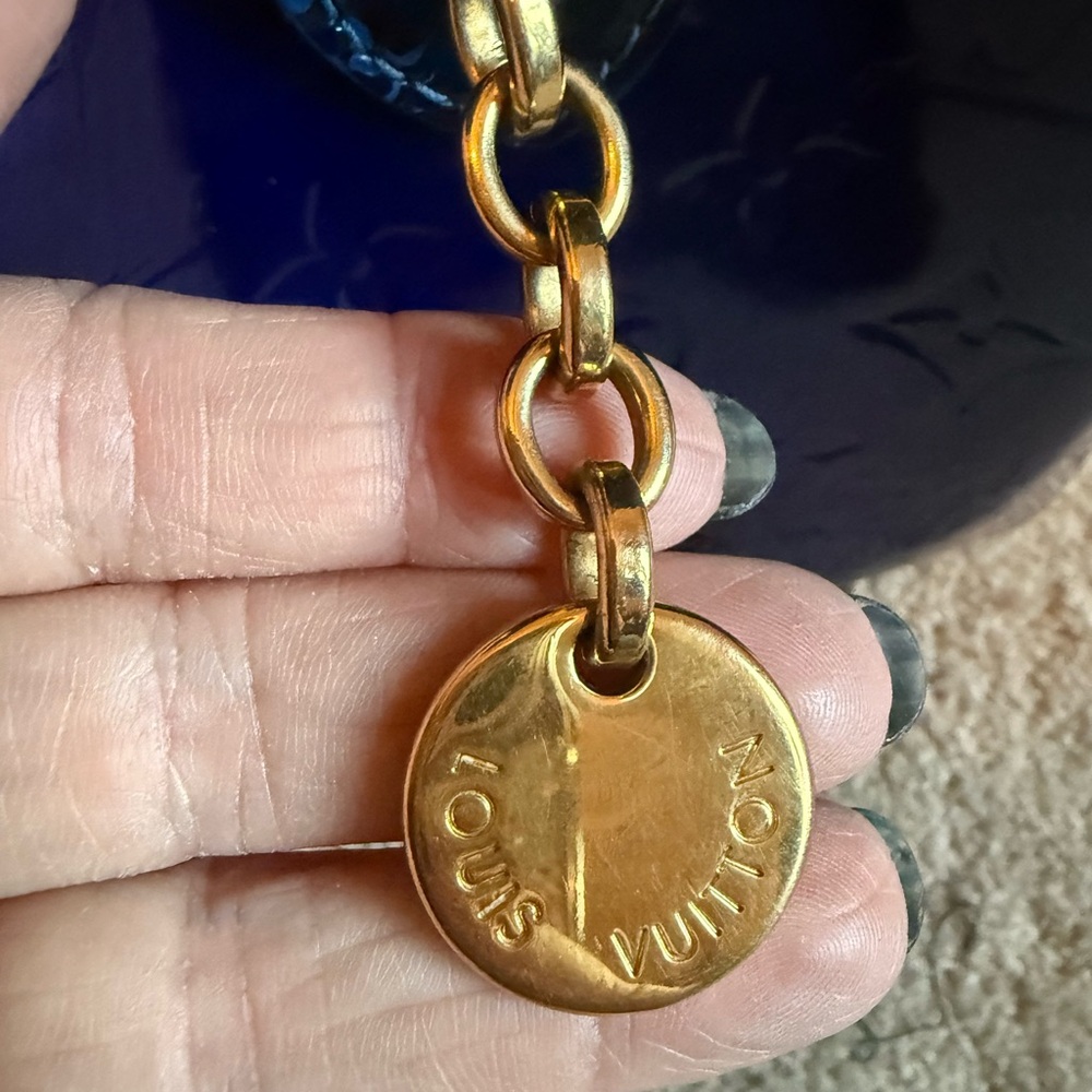 RARE: Louis Vuitton Brea MM grand blue vernis patent satchel - Picture 4 of 7